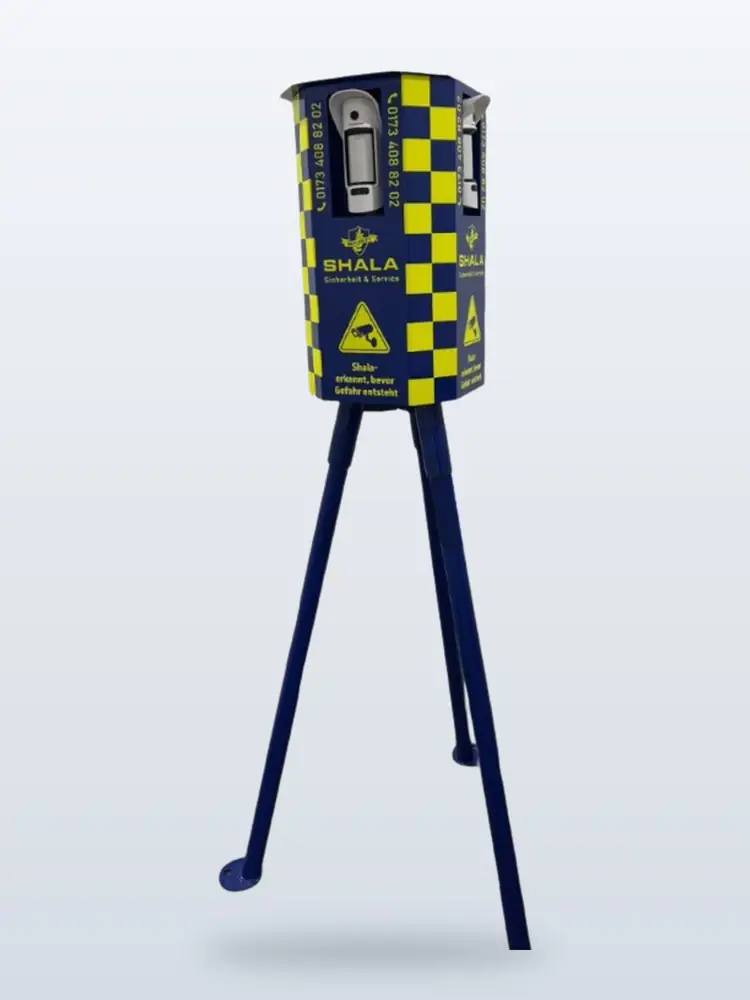 SENTRIX SCOUT mit ausgefahrenem Mast und Stützen
